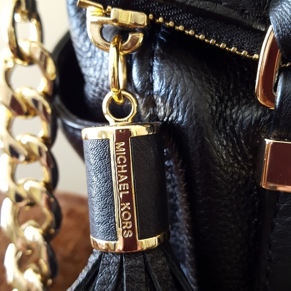 SOLD Kors Black Leather Handbag w/wallet❤👜 - Picture 5 of 8